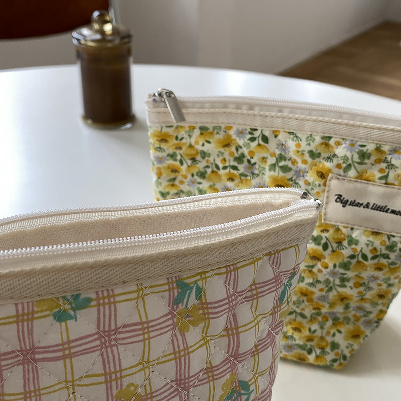 Classic Quilted Daisy Deer Sunflower Floral Soft Small Coin Purse, Cute Coin Purse