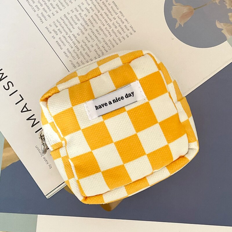Ins Fashion Colorful Checkerboard Coin purse Makeup Pouch Girls Portable Sanitary Napkin Aunt Napkin Tampon Organizer
