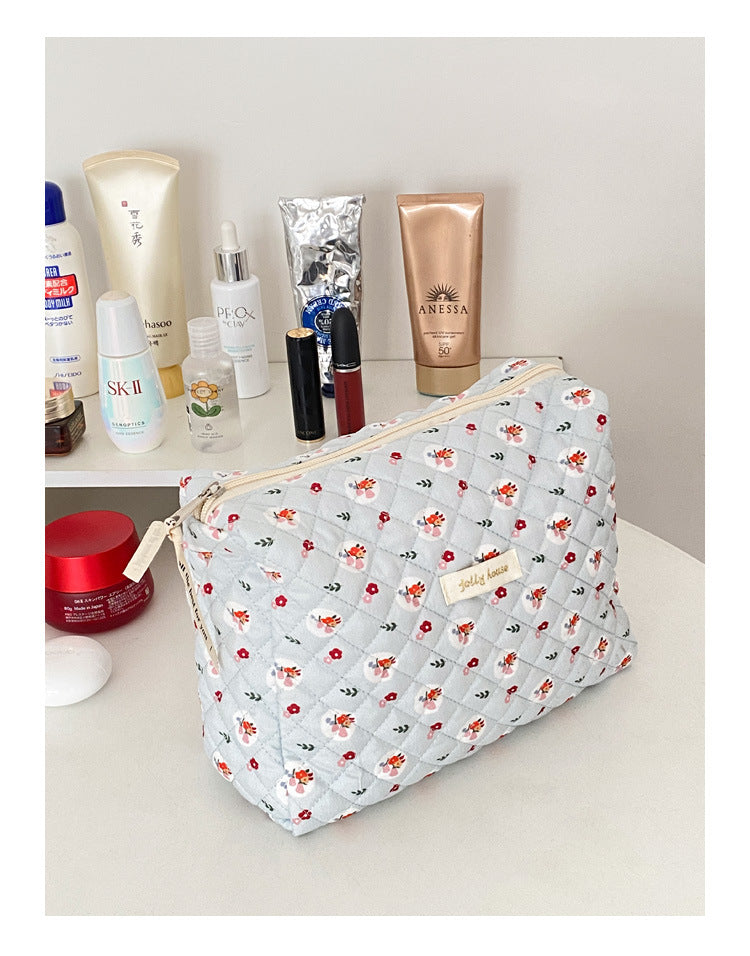 Floral Quilting Makeup Bag